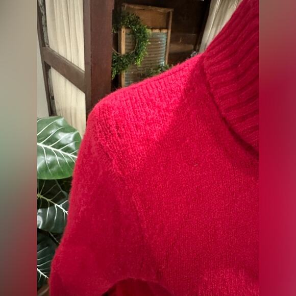 RE/DONE 60s Slim Red Turtle Neck
Sweater - Picture 6 of 11